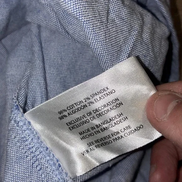 GAP Light Blue Button-Down Shirt - Picture 3 of 3